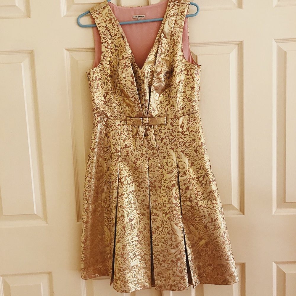 🛍LACE AND MESH GOLD METALLIC DRESS🛍